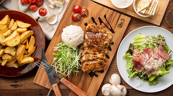 肉宴会におすすめ♪<br />
全コース飲み放題付き！『肉バルコース』